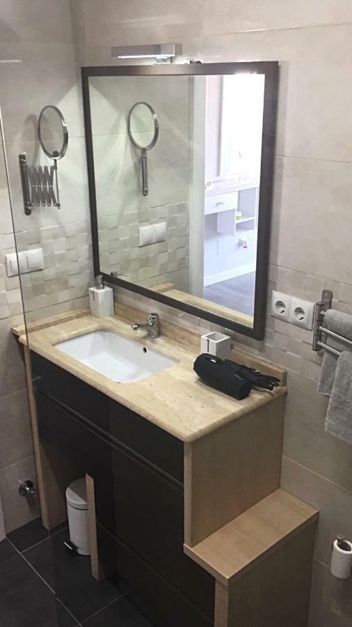 Isabel Manoja Apartment Torremolinos Bagian luar foto